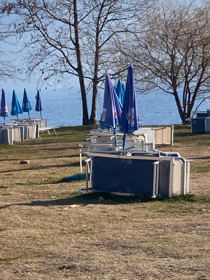 Casa Vacanza Sole Lago… Интра Экстерьер фото